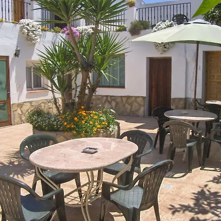 Leon El Poble Nou del Delta